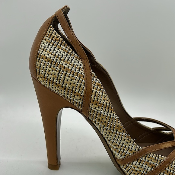 Salvatore Ferragamo Vtg Philippa Tan/Cream High Heels Shoes **Size 5.5** 🔥🔥 - Picture 7 of 10